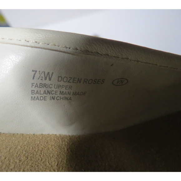 Aerosoles Size 7.5 Wide Wedge Heel Slingback Sandal Heels Beige Dozen Roses - Picture 11 of 11